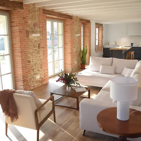 Casalis Villa